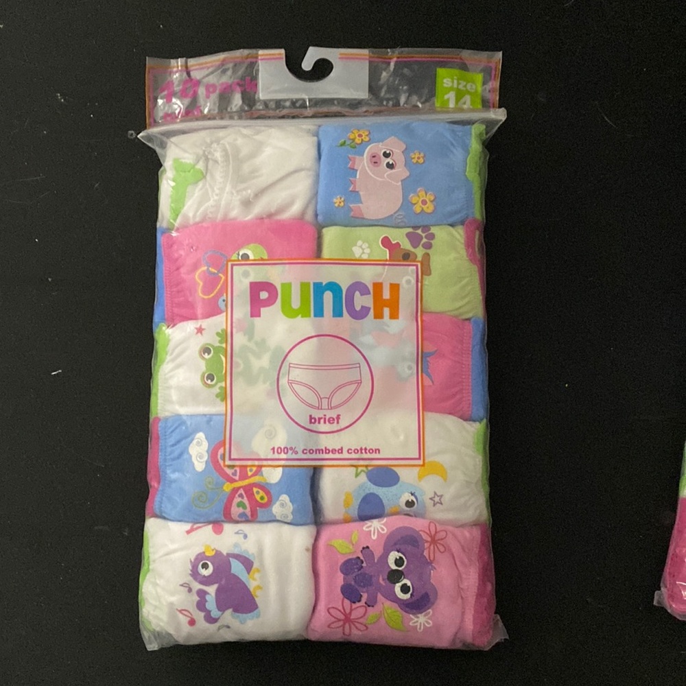 Girls briefs